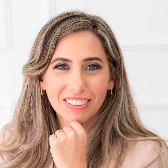 Adeilda Palhares, Psicóloga voluntária do Instituto Efatá